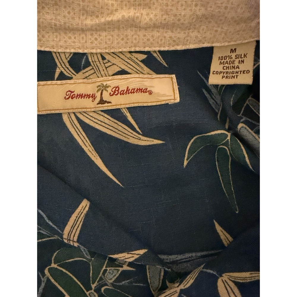 Tommy Bahama Men's Medium 100% Silk Hawaiian Shirt Blue Bamboo - Picture 3 of 4
